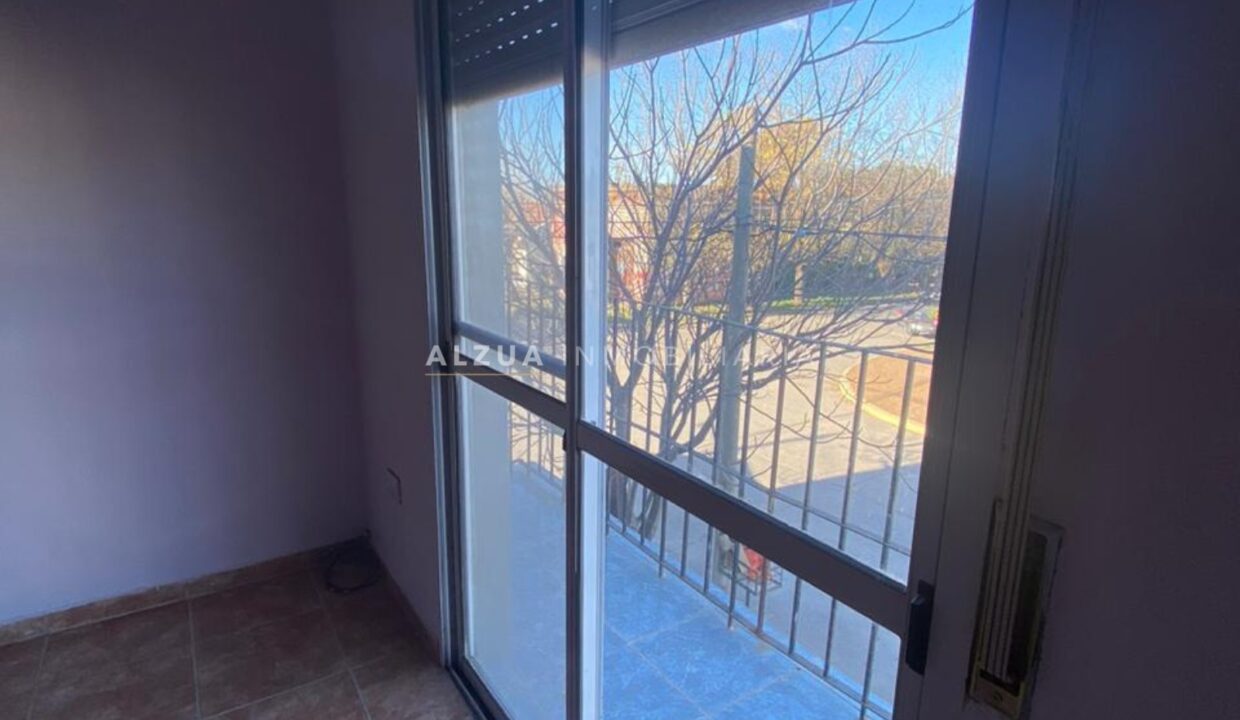 WhatsApp Image 2026-03-05 at 09.52.57